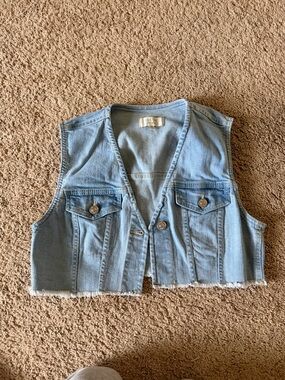 Love Tree Light Blue Cropped Denim Vest